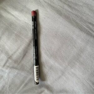 NIB NYX Lip pencil in Ever